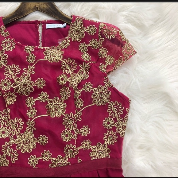 NWOT Francesca’s Ribbon Embellished Dress - Picture 5 of 7